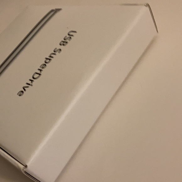 Brand New! Apple USB SuperDrive - Picture 5 of 10